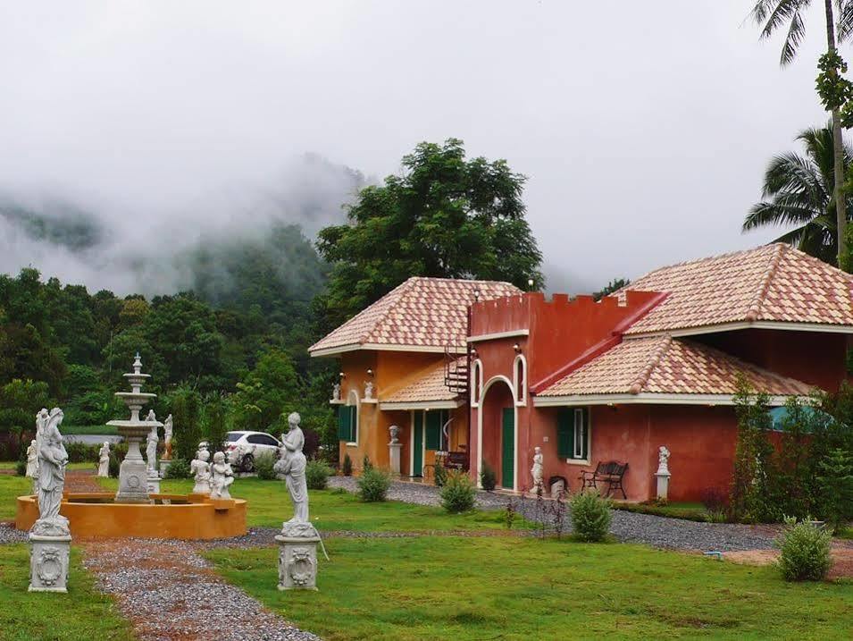 Cinque Terre Resort Thong Pha Phum Dış mekan fotoğraf